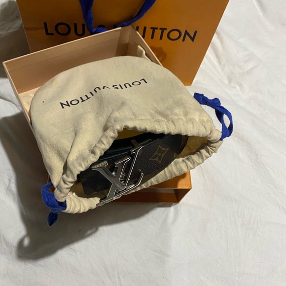 LV Initiales 40MM Reversible Belt - Picture 2 of 5